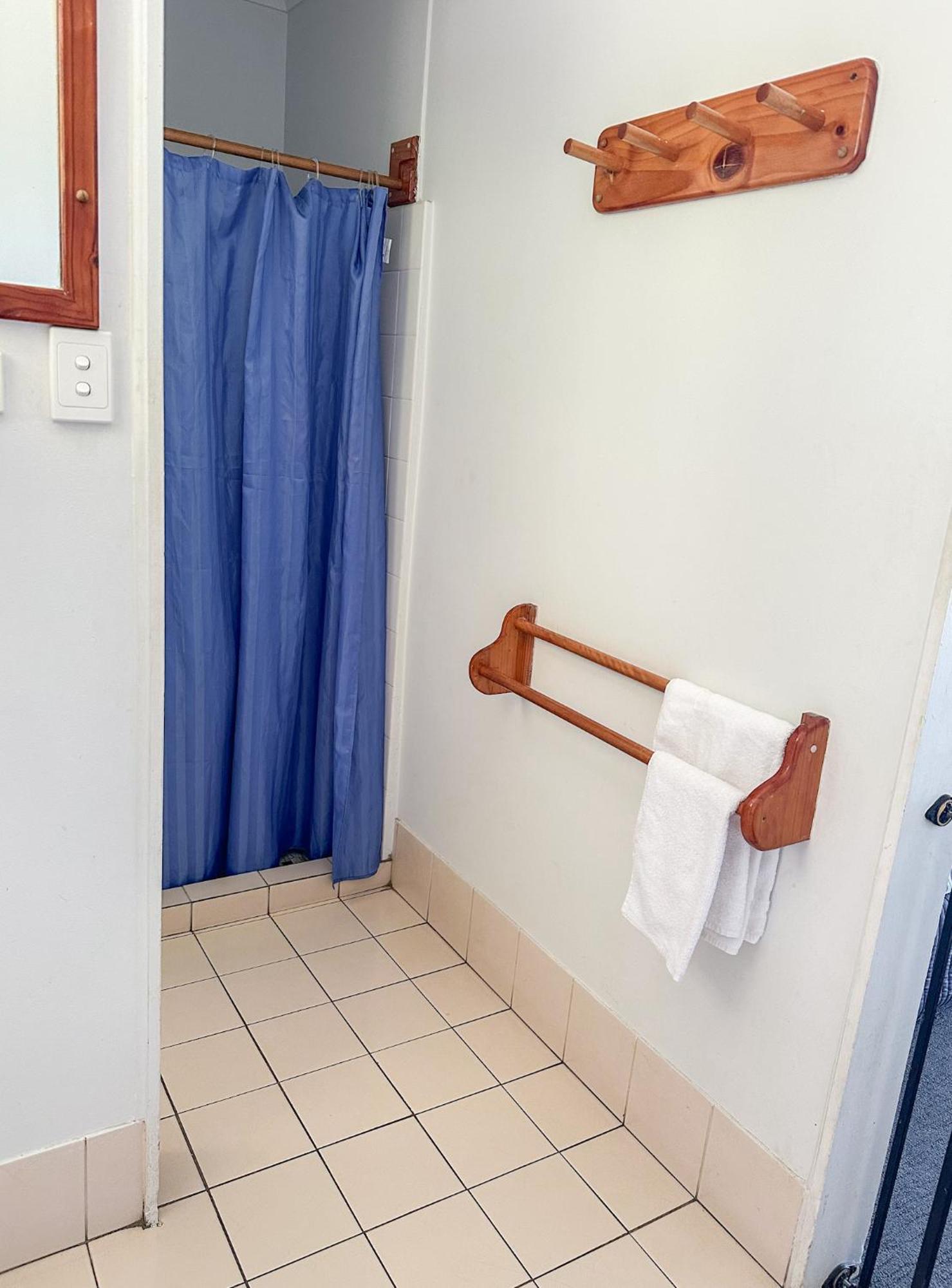 Ocean View Motel Боуэн Экстерьер фото
