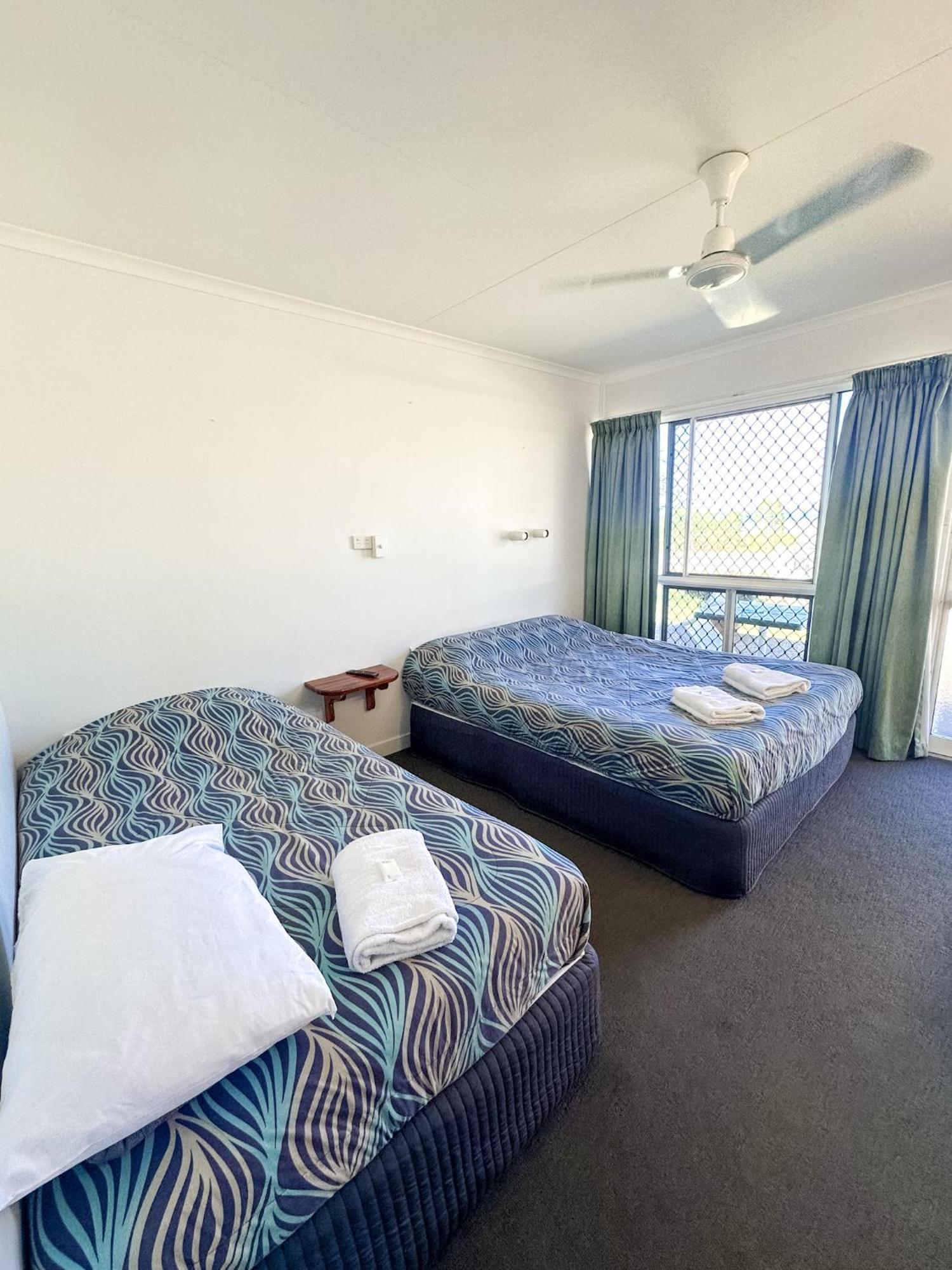 Ocean View Motel Боуэн Экстерьер фото